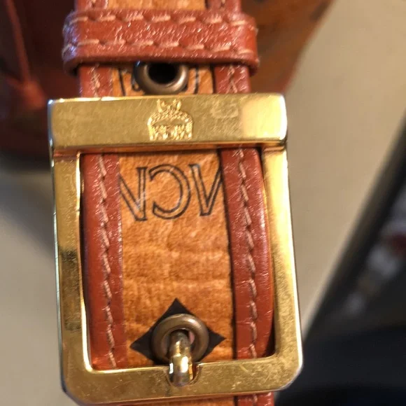 MCM Munich Leather Bag with COA - Picture 5 of 15